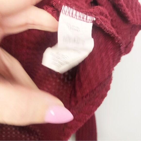 LIVE IN THE MOMENT | Burgundy Brick Waffle Knit Thermal Button Top Women’s Small - Picture 8 of 8